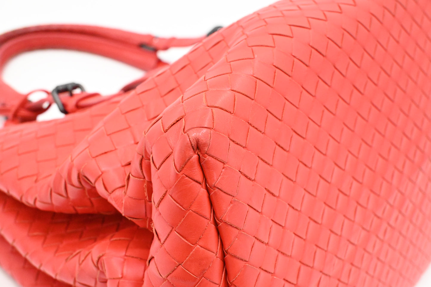 Bottega Veneta Handbag in Red Intrecciato Leather