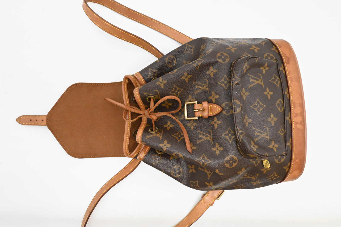 Louis Vuitton Montsouris MM in Monogram Canvas