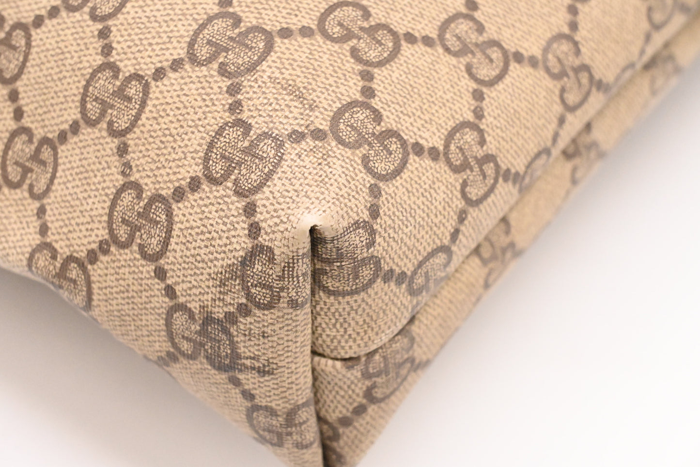 Gucci Tote in GG Supreme Canvas
