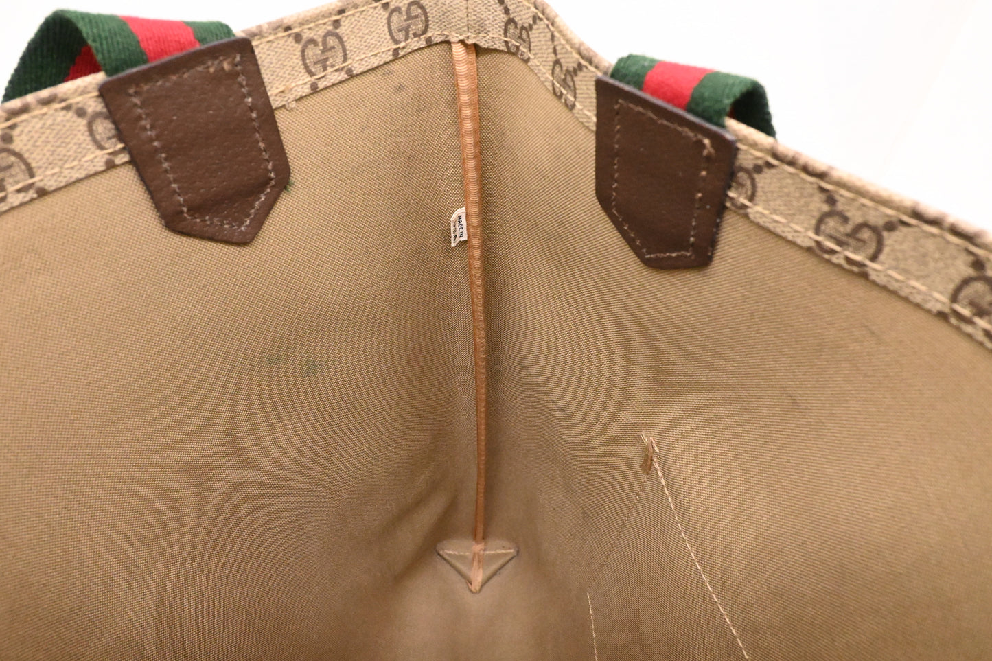 Gucci Tote in GG Supreme Canvas