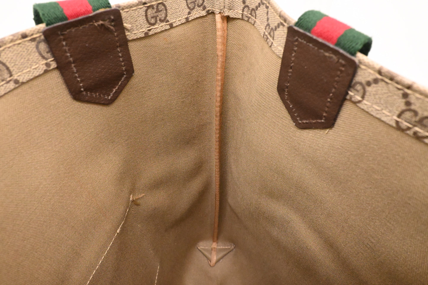 Gucci Tote in GG Supreme Canvas