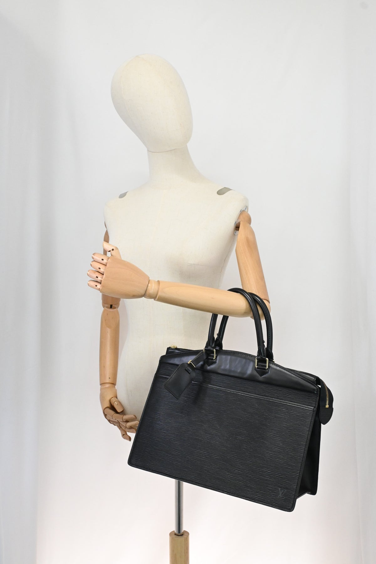 Louis Vuitton Riviera in Black Epi Leather