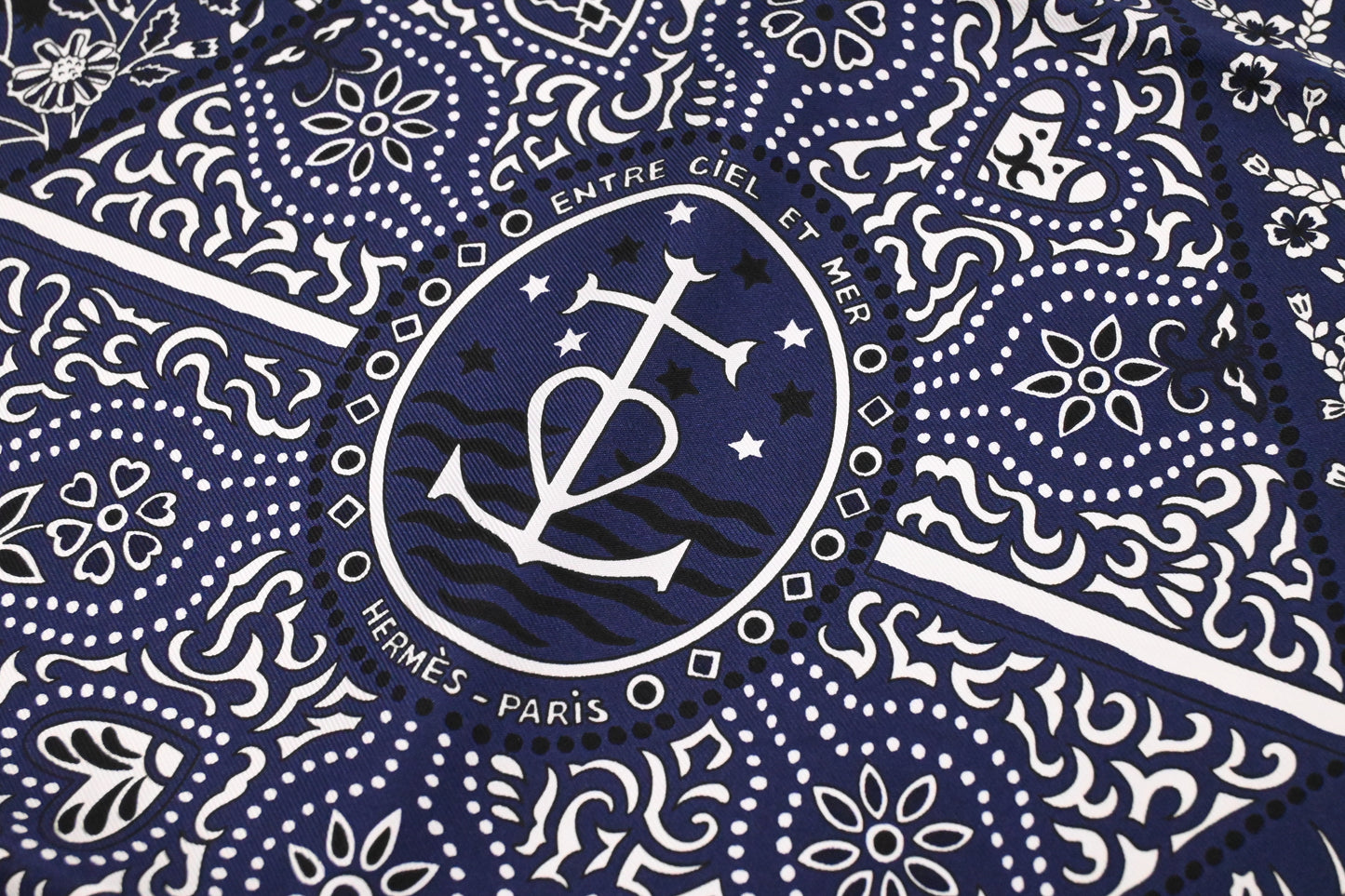 Hermes 'Entre Ciel et mer' Carre in Navy Silk