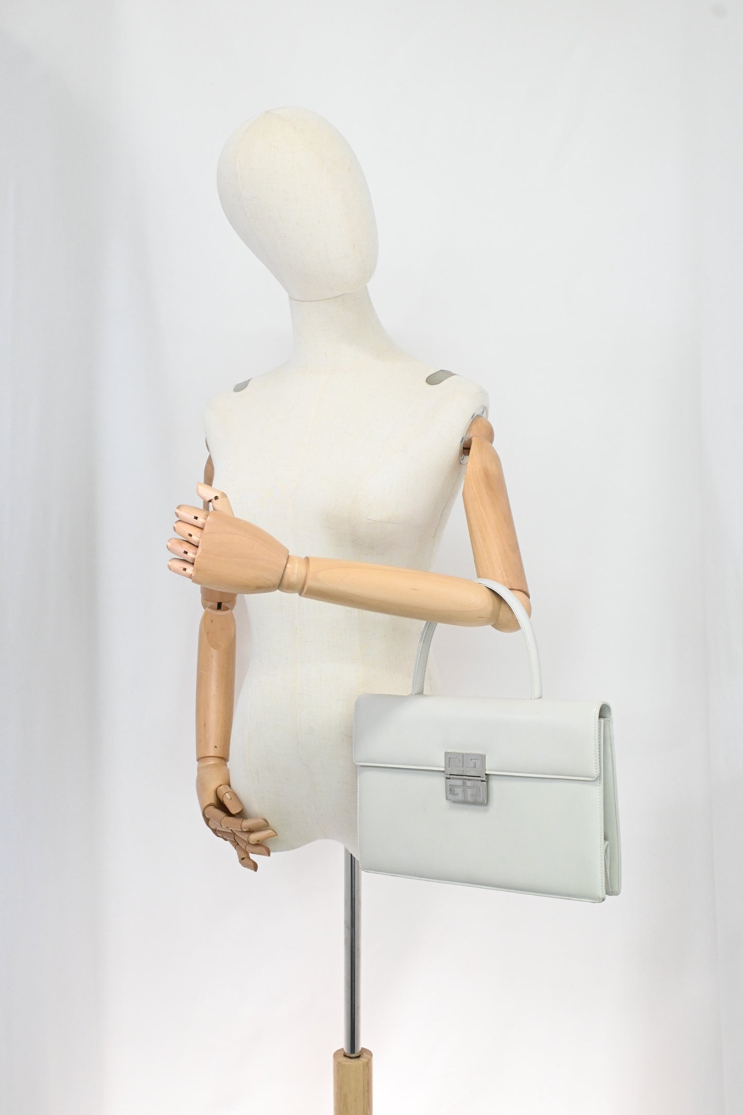 Givenchy Handbag in Off White Leather