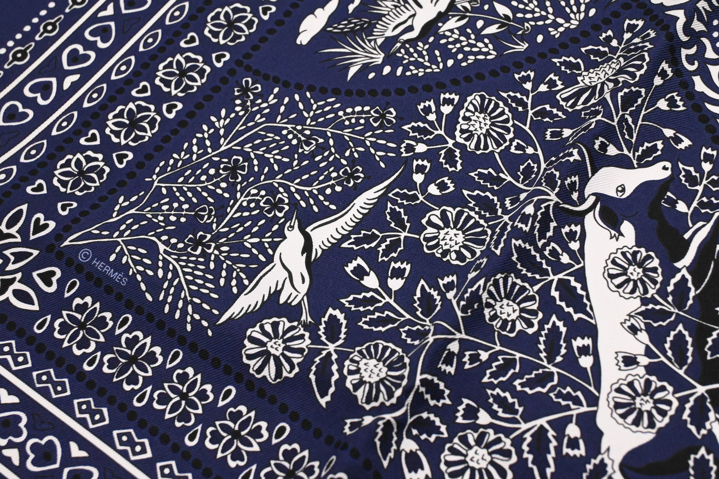 Hermes 'Entre Ciel et mer' Carre in Navy Silk