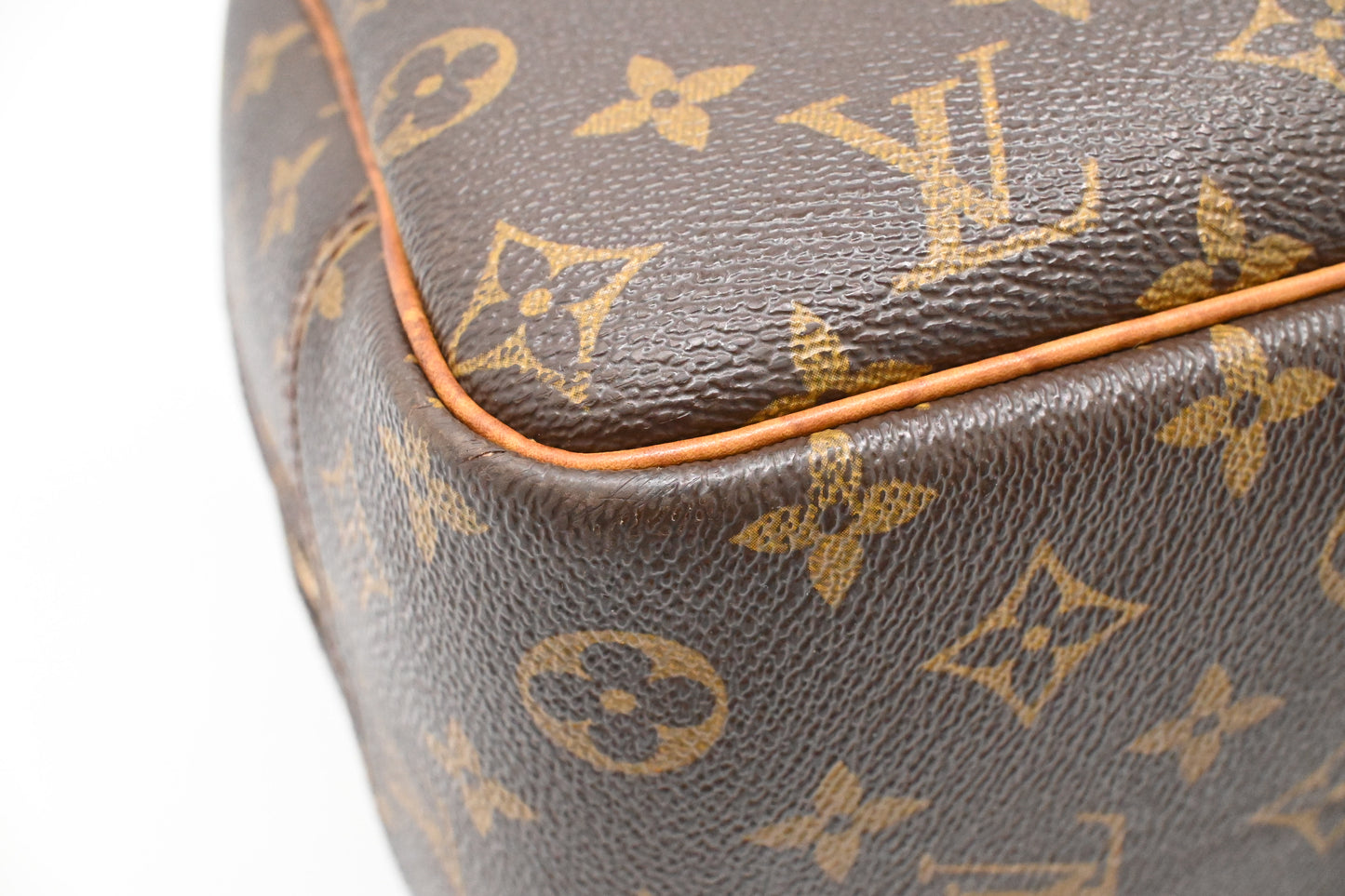 Louis Vuitton Deauville in Monogram Canvas