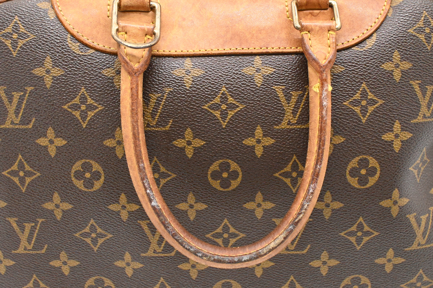Louis Vuitton Deauville in Monogram Canvas
