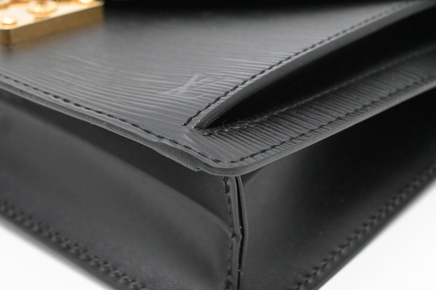Louis Vuitton Sellier Dragonne in Black Epi Leather