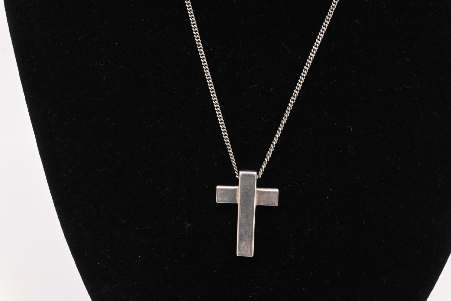 Gucci Cross Necklace in Sterling Silver