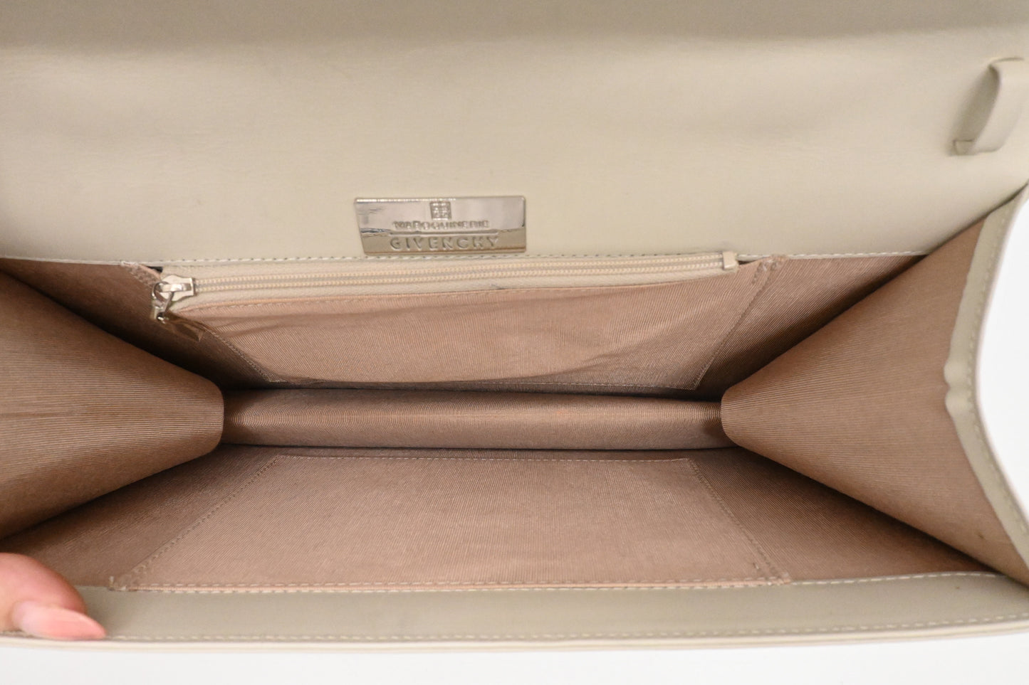 Givenchy Handbag in Off White Leather