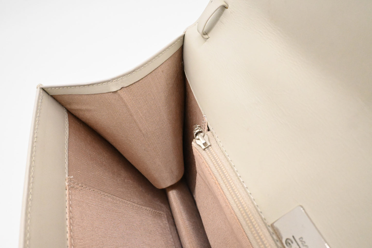 Givenchy Handbag in Off White Leather