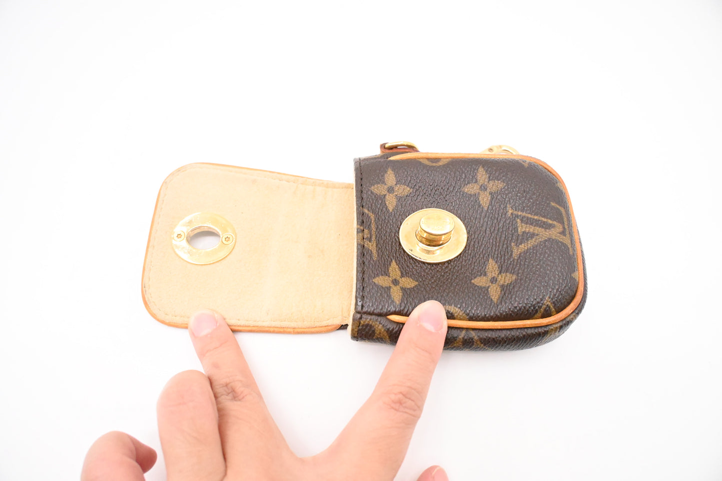 Louis Vuitton Pochette Tulum in Monogram Canvas