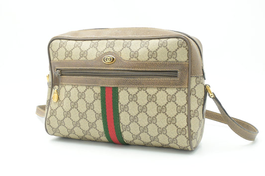 Gucci Crossbody in GG Supreme Canvas
