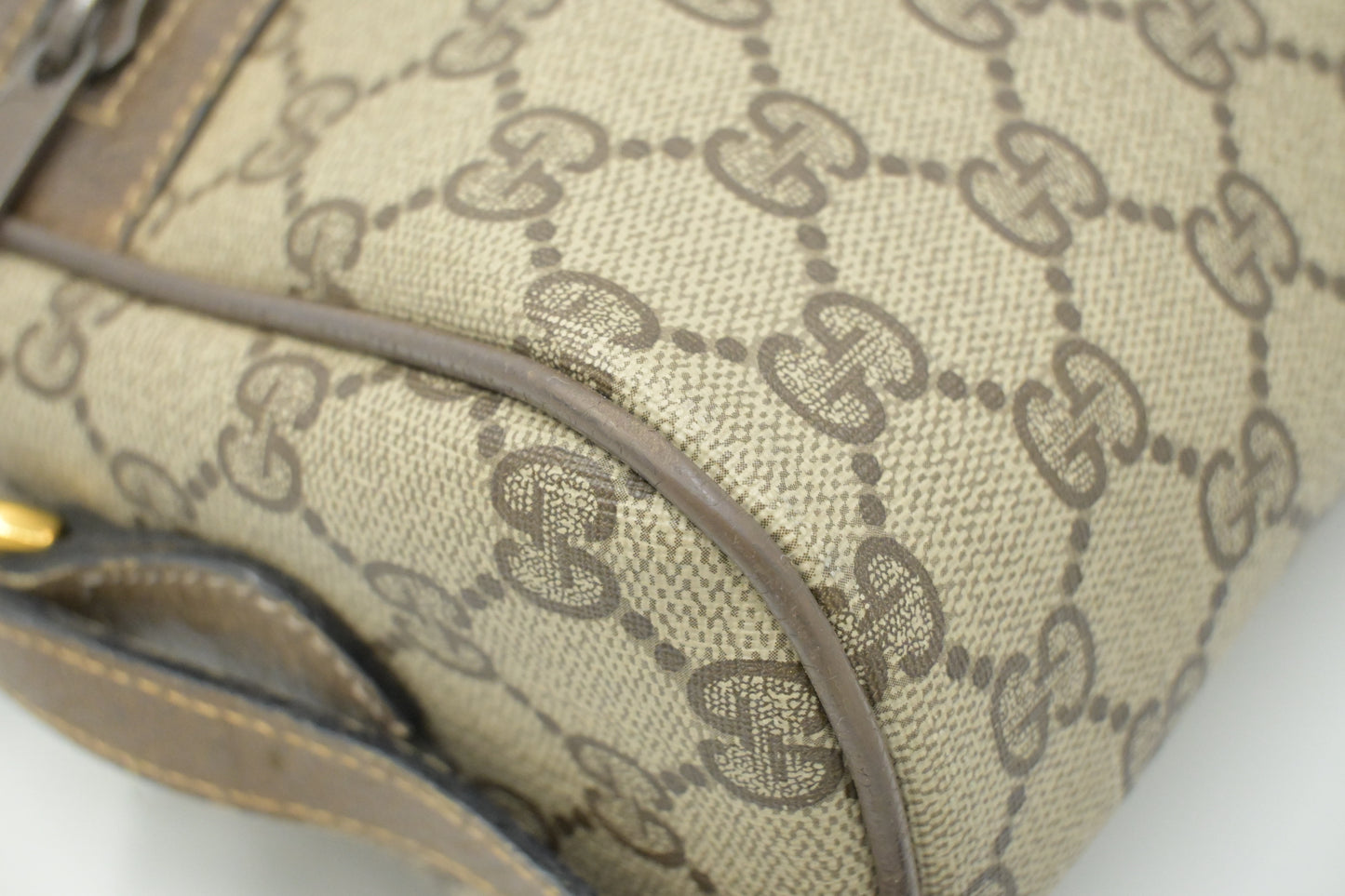 Gucci Crossbody in GG Supreme Canvas