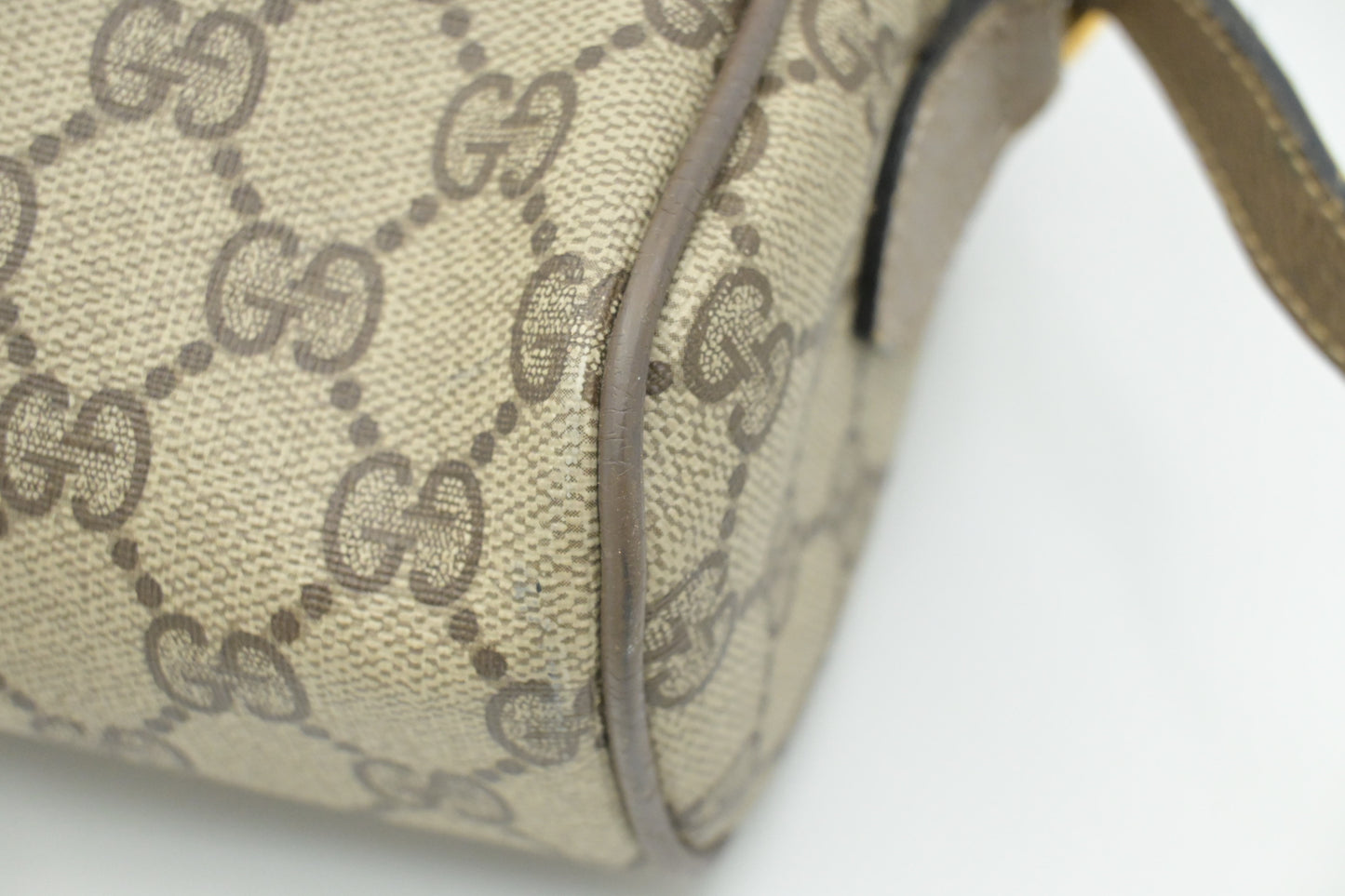 Gucci Crossbody in GG Supreme Canvas