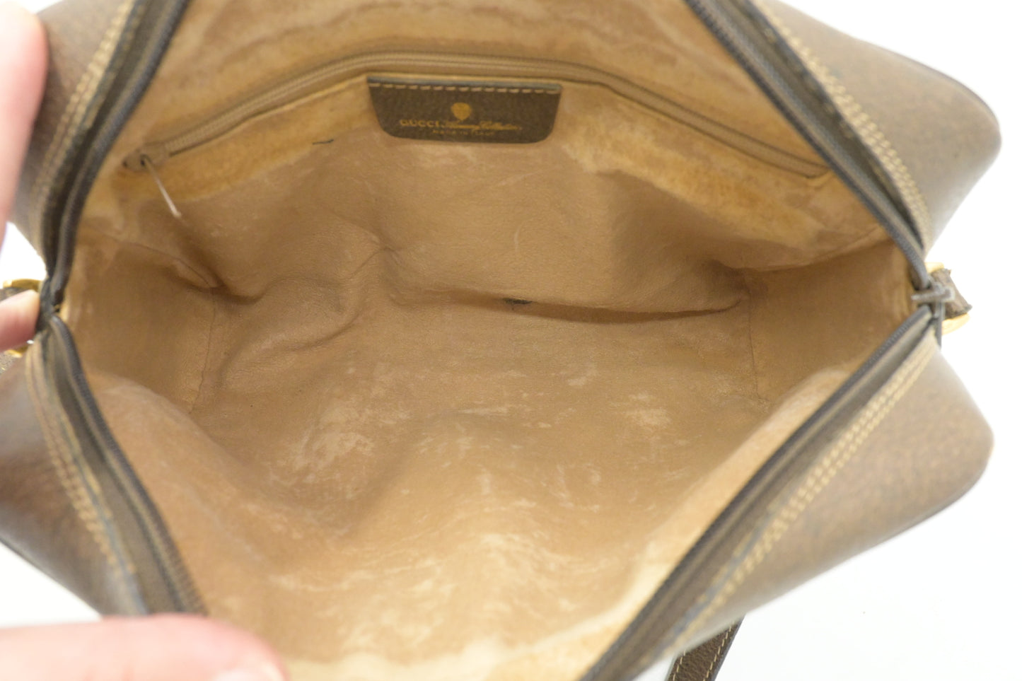 Gucci Crossbody in GG Supreme Canvas