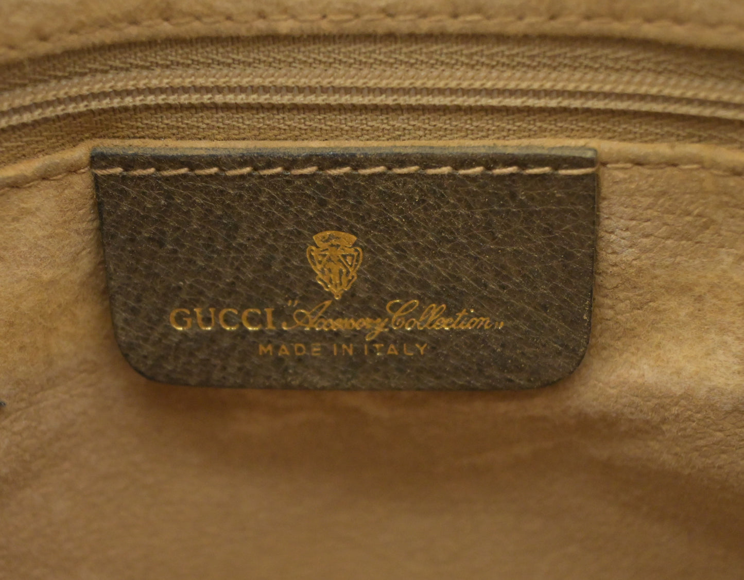 Gucci Crossbody in GG Supreme Canvas