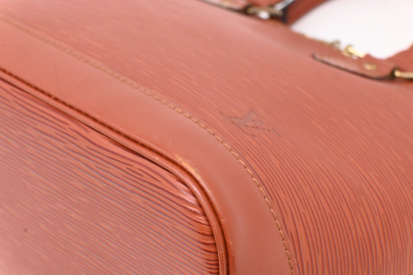 Louis Vuitton Alma PM in Kenyan Fauve Epi Leather