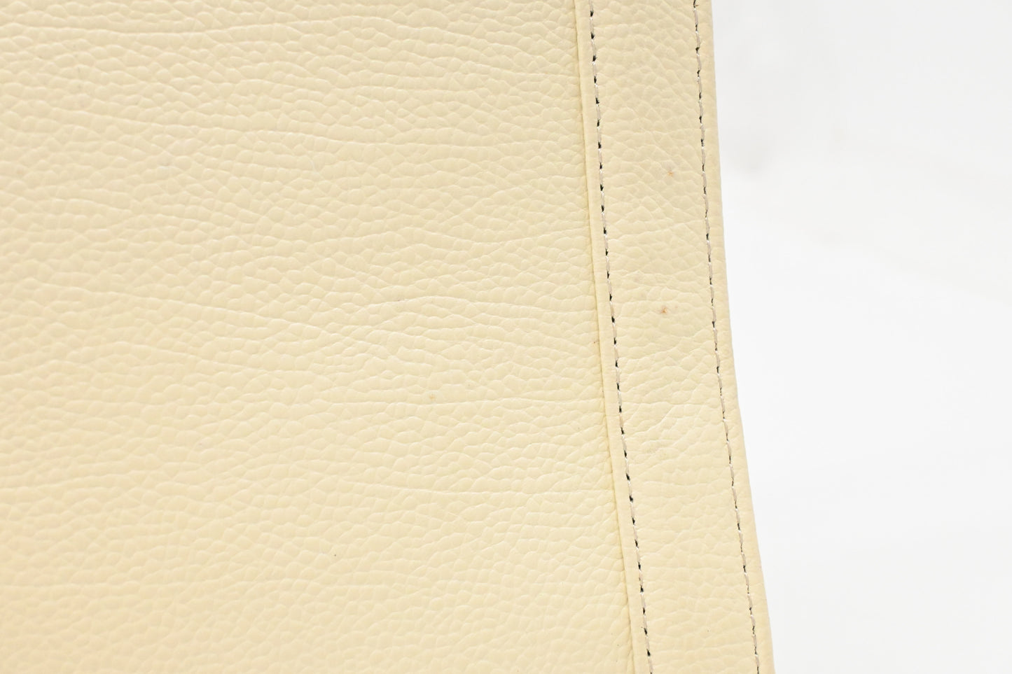 YSL Saint Laurent Handbag in White Leather