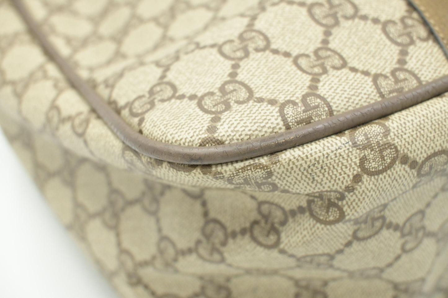 Gucci Business Bag in GG Supreme Canvas