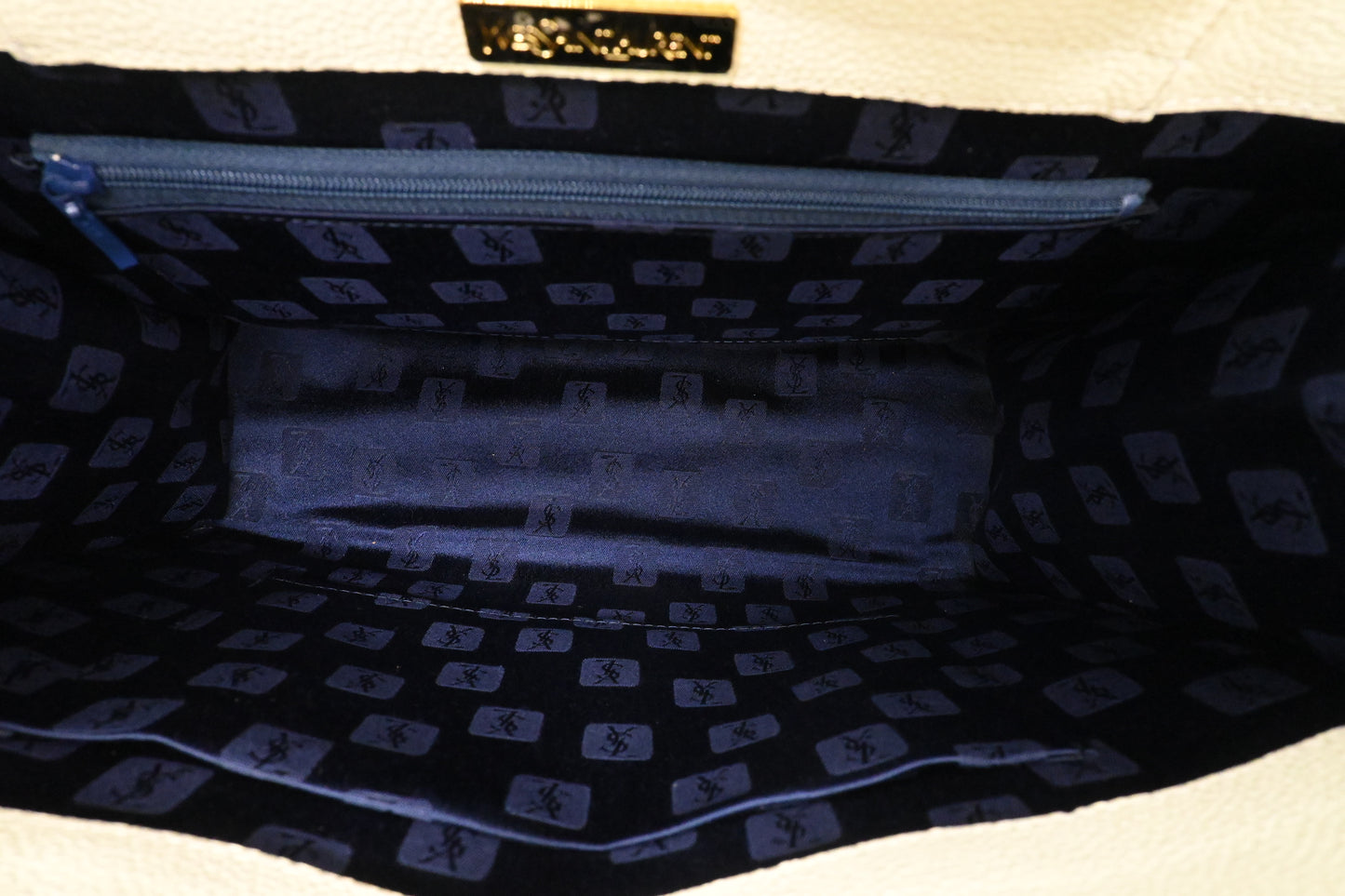 YSL Saint Laurent Handbag in White Leather