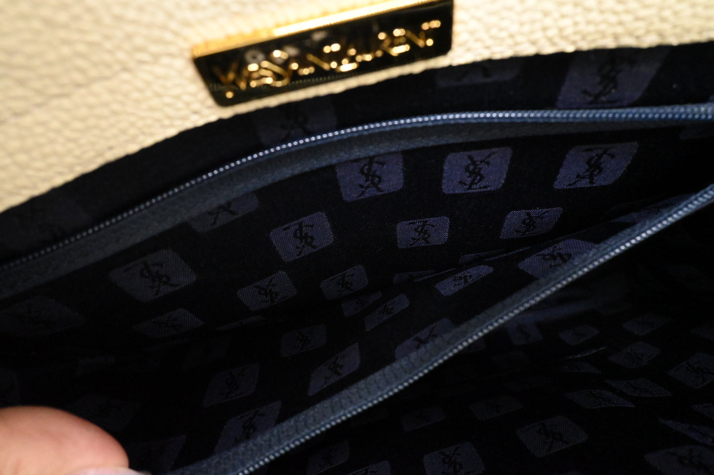 YSL Saint Laurent Handbag in White Leather