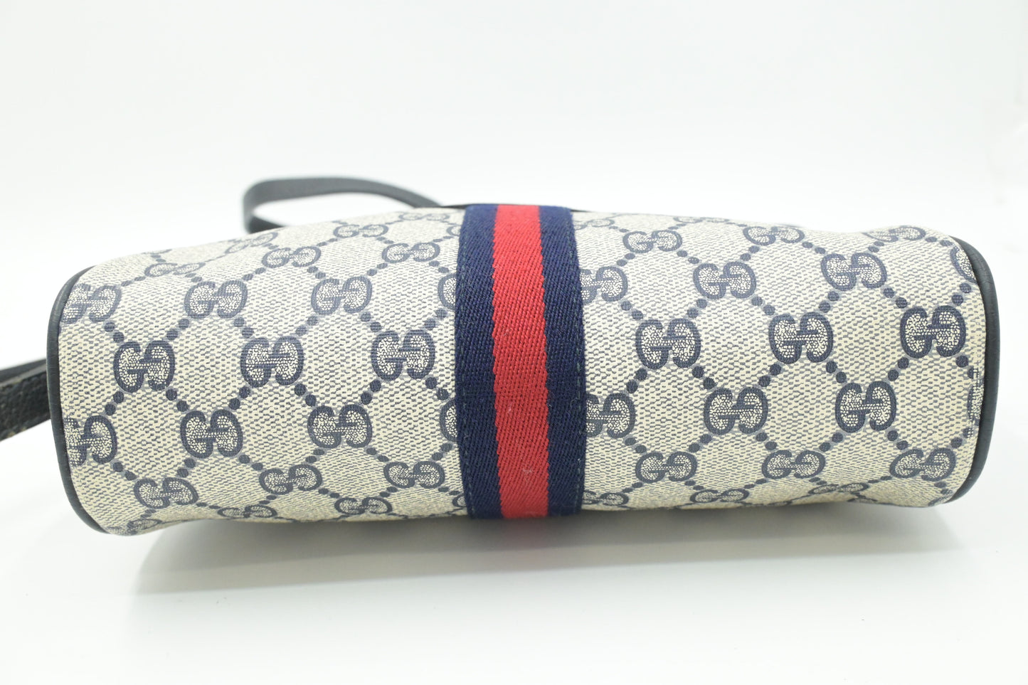 Gucci Shoulder Bag in Navy GG Supreme Canvas