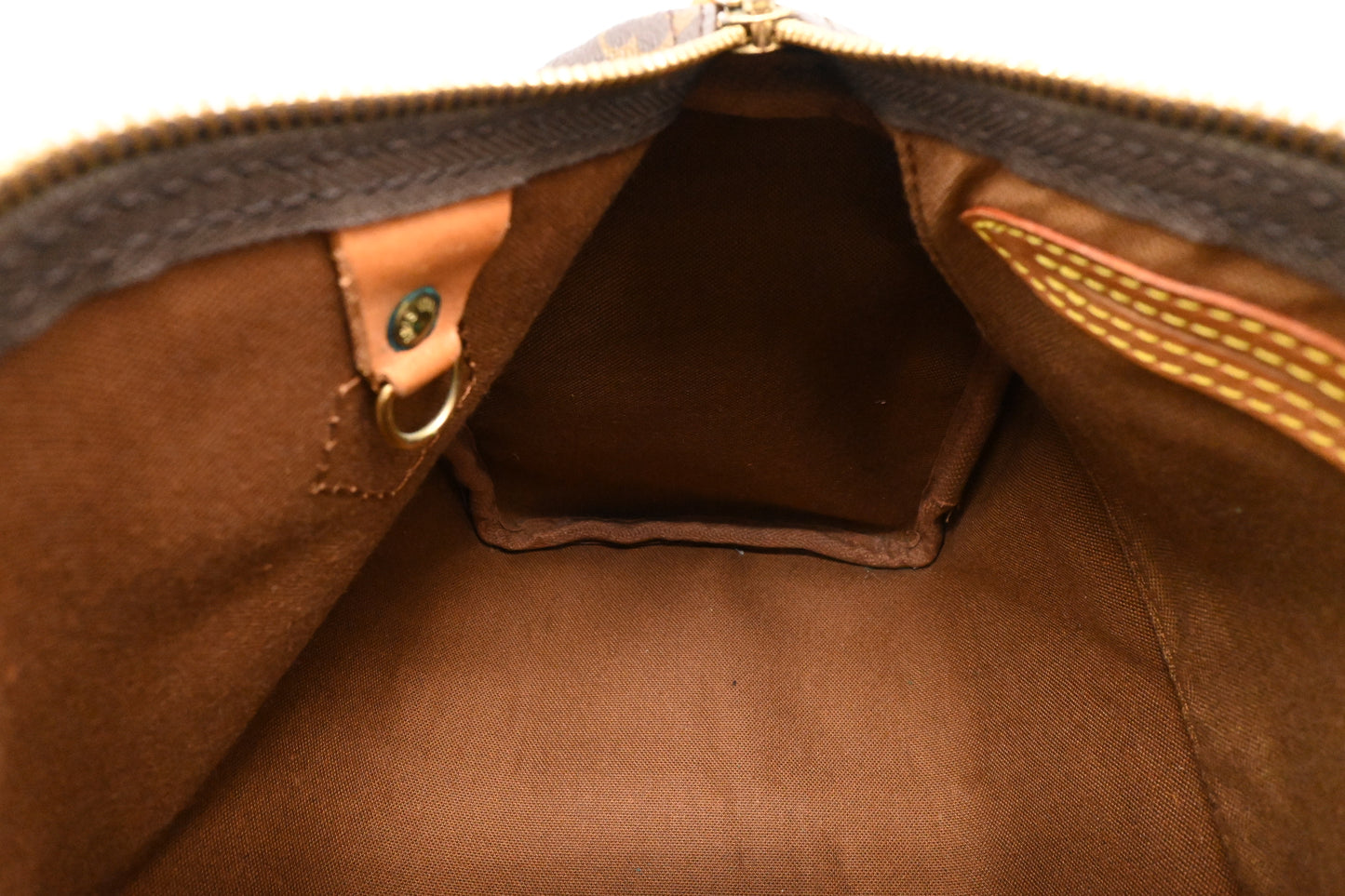 Louis Vuitton Speedy 25 in Monogram Canvas