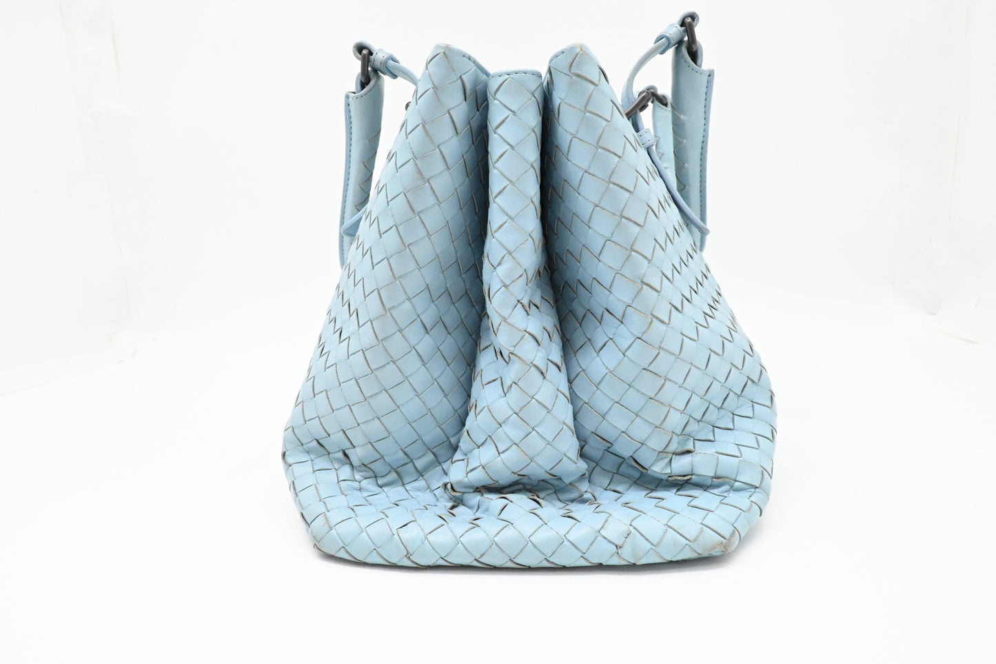 Bottega Veneta Tote in Blue Intrecciato Leather