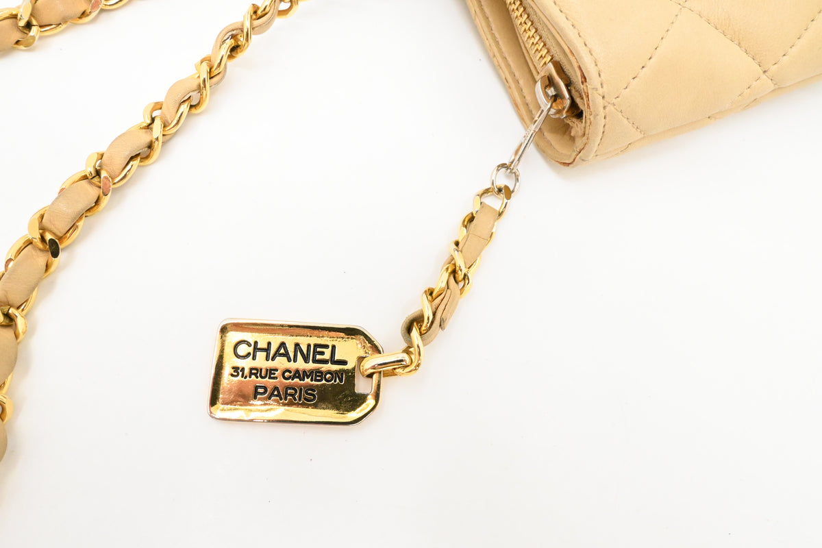 Chanel Chain Shoulder Bag in Cream Leather