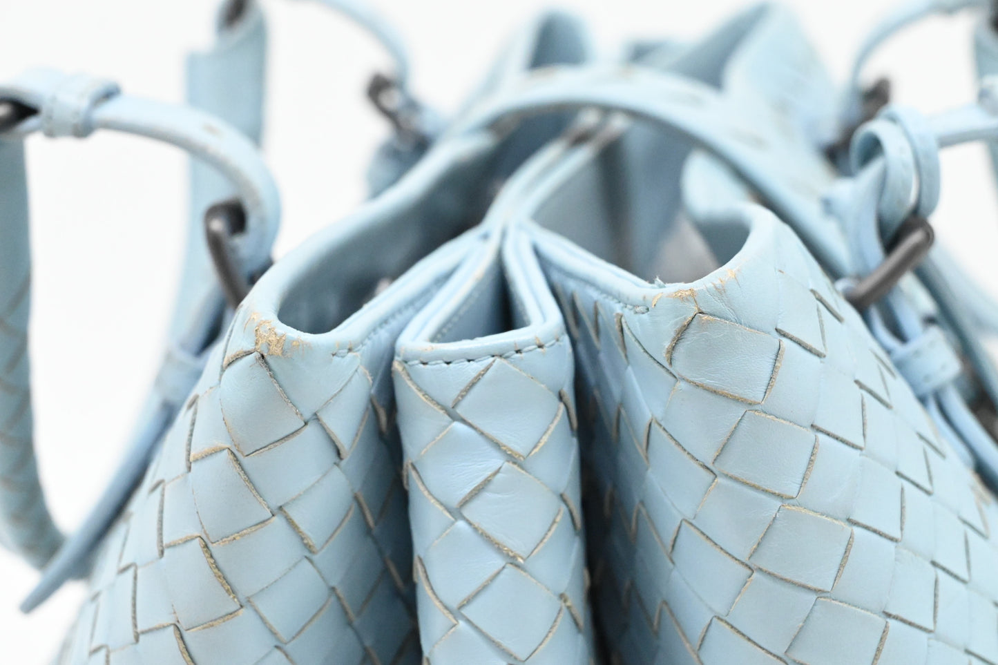 Bottega Veneta Tote in Blue Intrecciato Leather