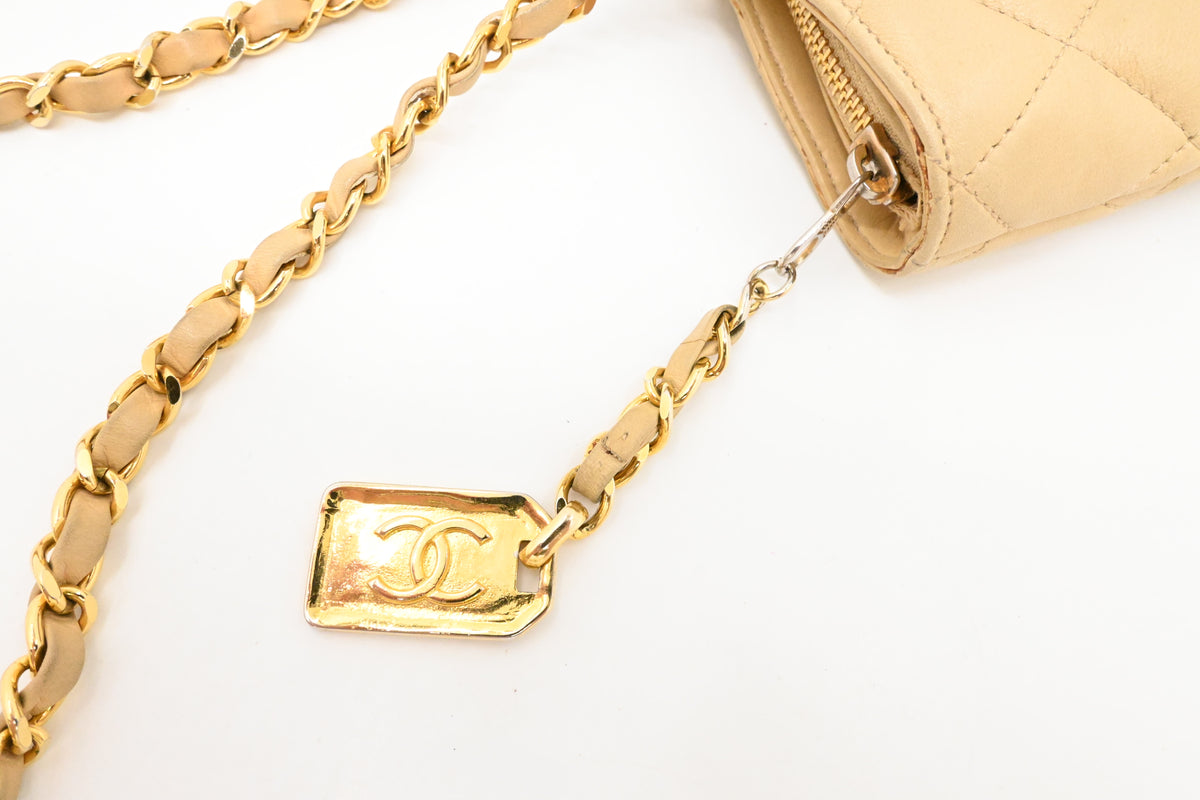 Chanel Chain Shoulder Bag in Cream Leather