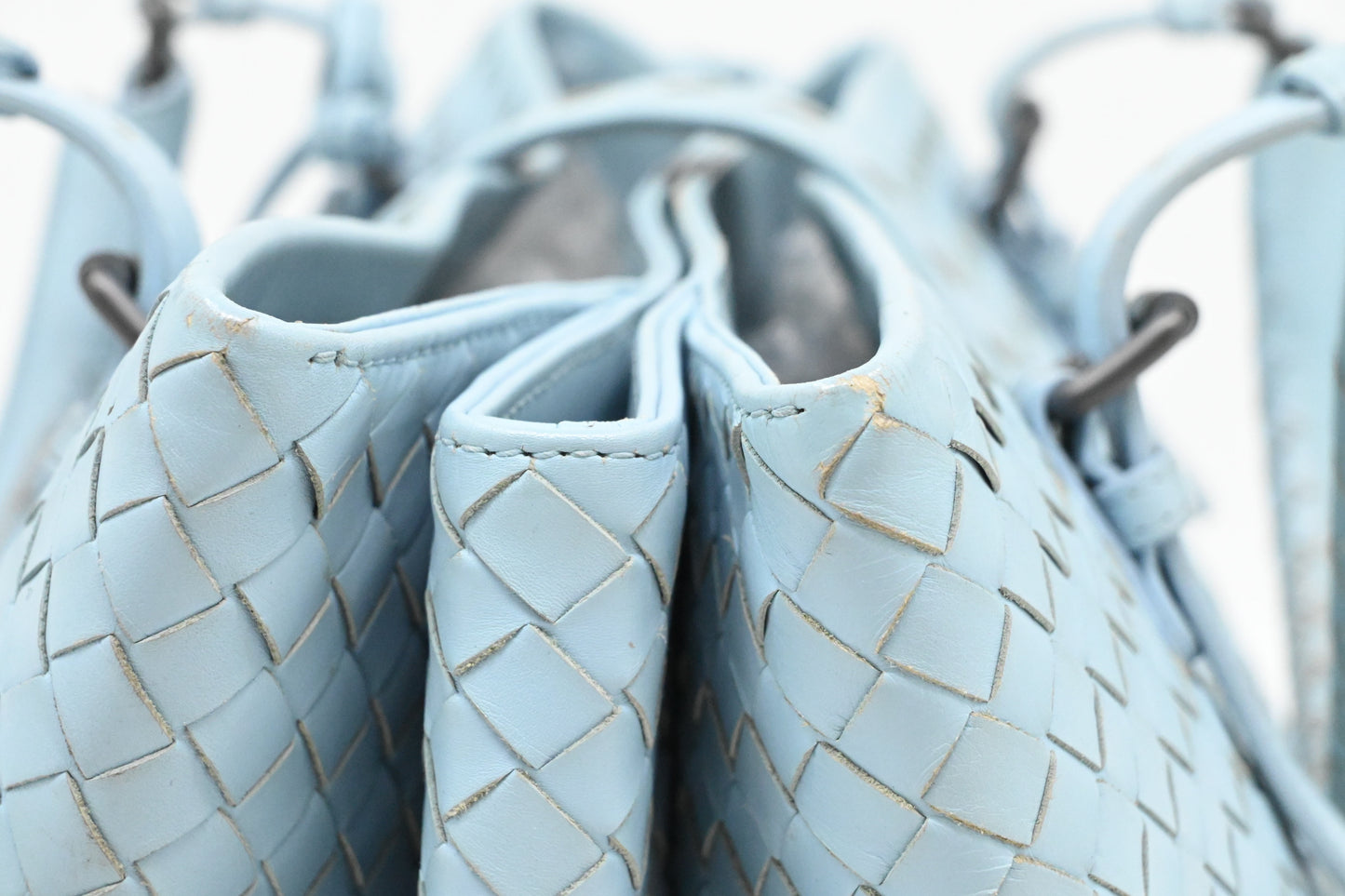 Bottega Veneta Tote in Blue Intrecciato Leather
