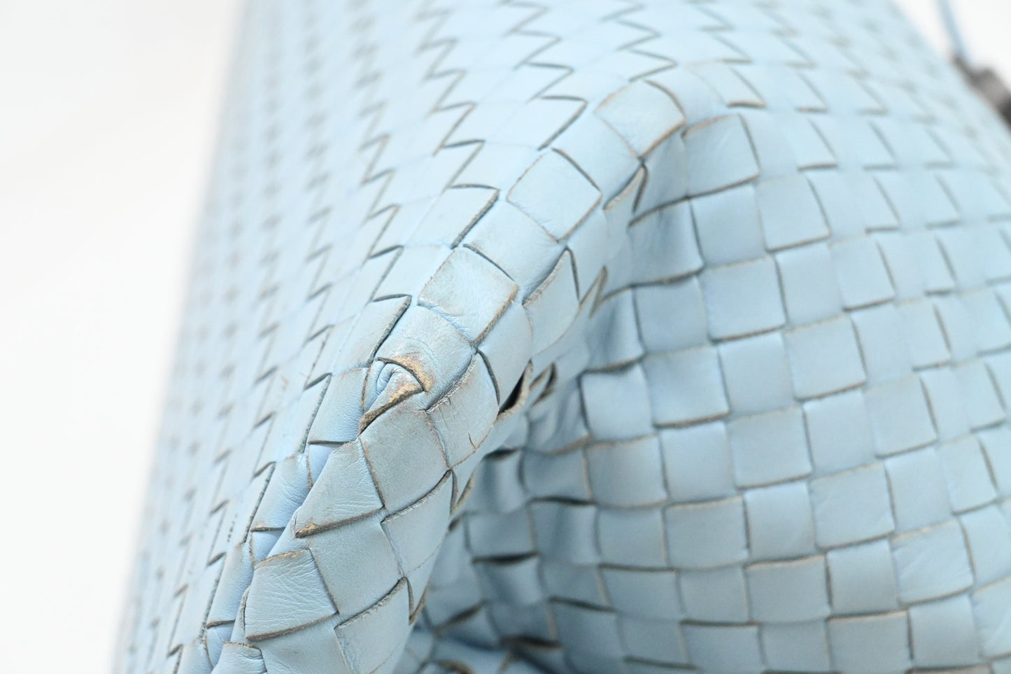 Bottega Veneta Tote in Blue Intrecciato Leather
