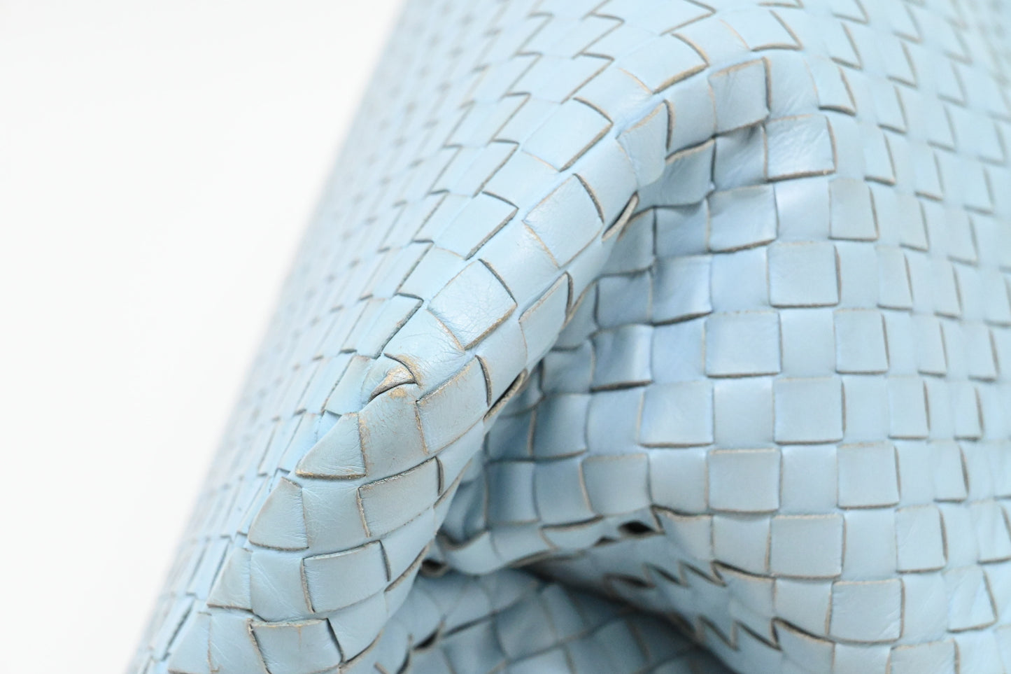 Bottega Veneta Tote in Blue Intrecciato Leather