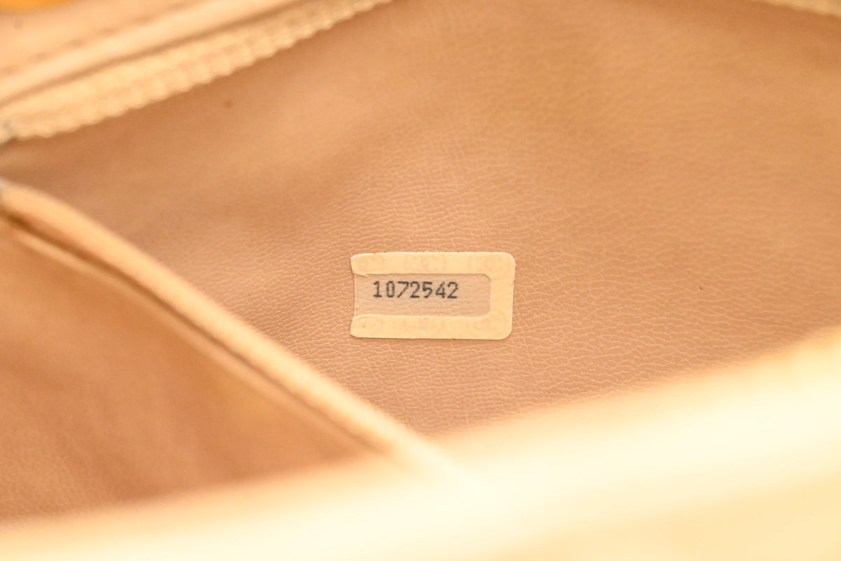 Chanel Chain Shoulder Bag in Cream Leather