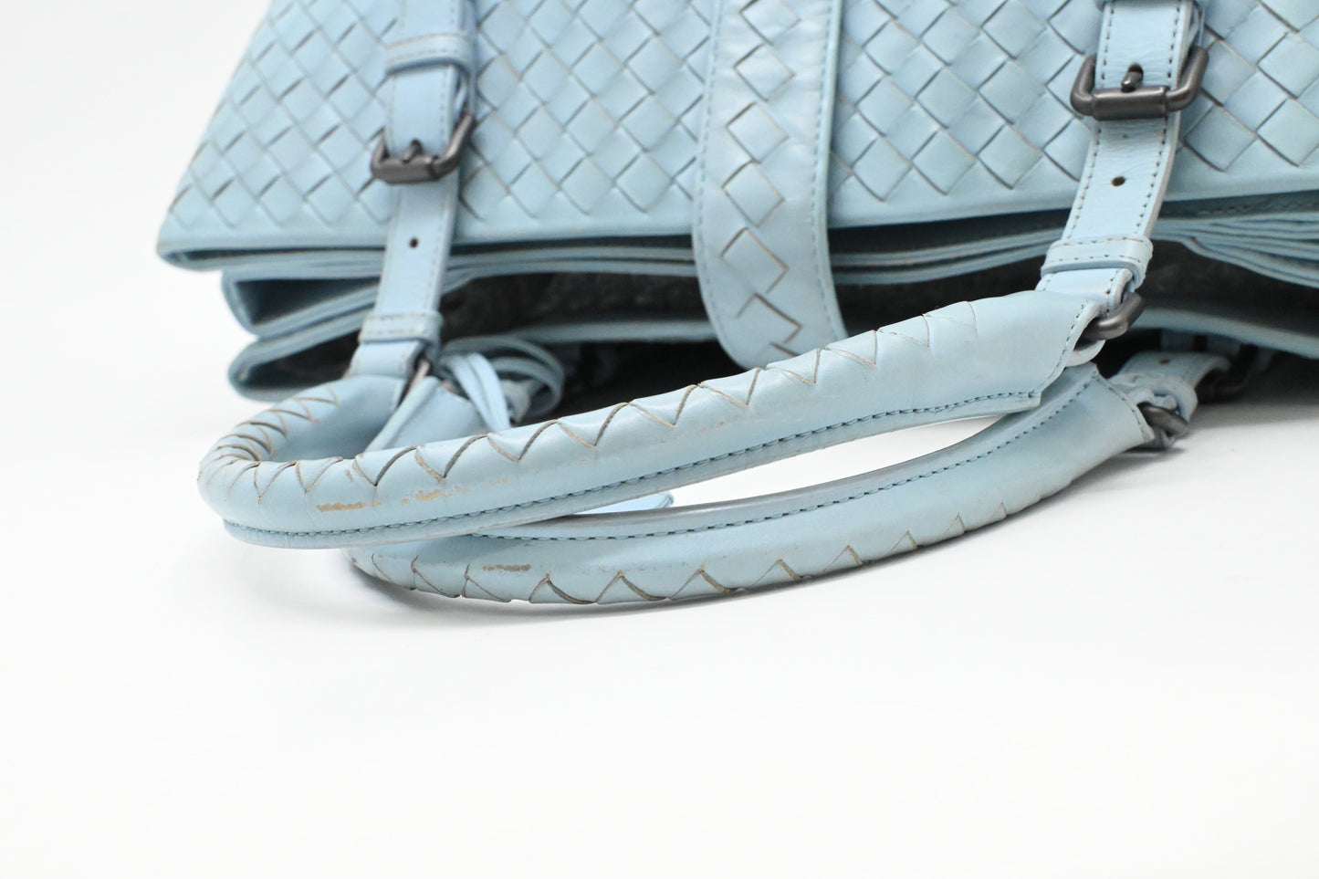 Bottega Veneta Tote in Blue Intrecciato Leather