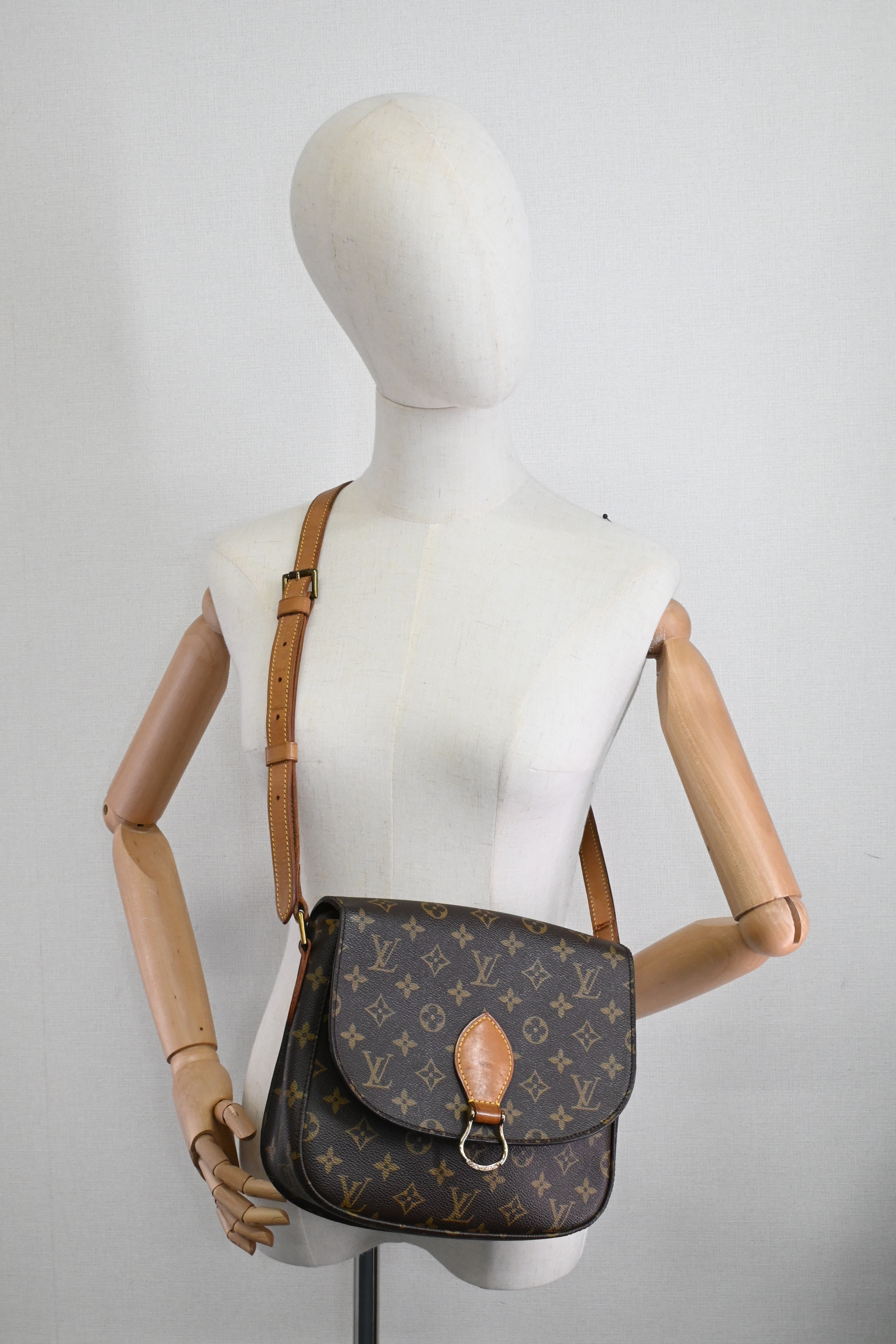 Louis Vuitton モノグラム（Saint Cloud GM）最終値下げ Louis Vuitton Saint Cloud GM in Monogram Canvas – Weekly Lux Drop