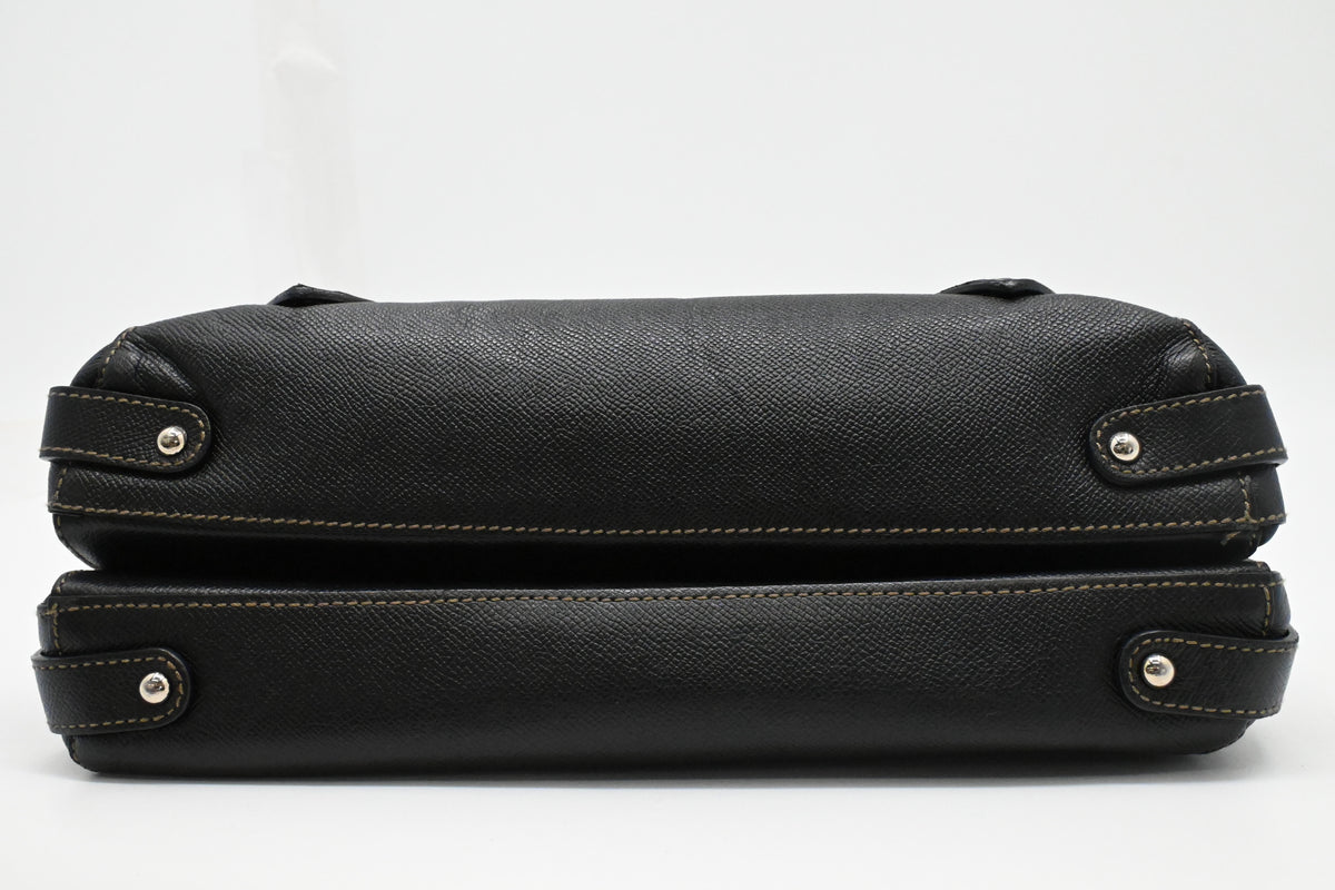 Ferragamo Shoulder Bag in Black Leather