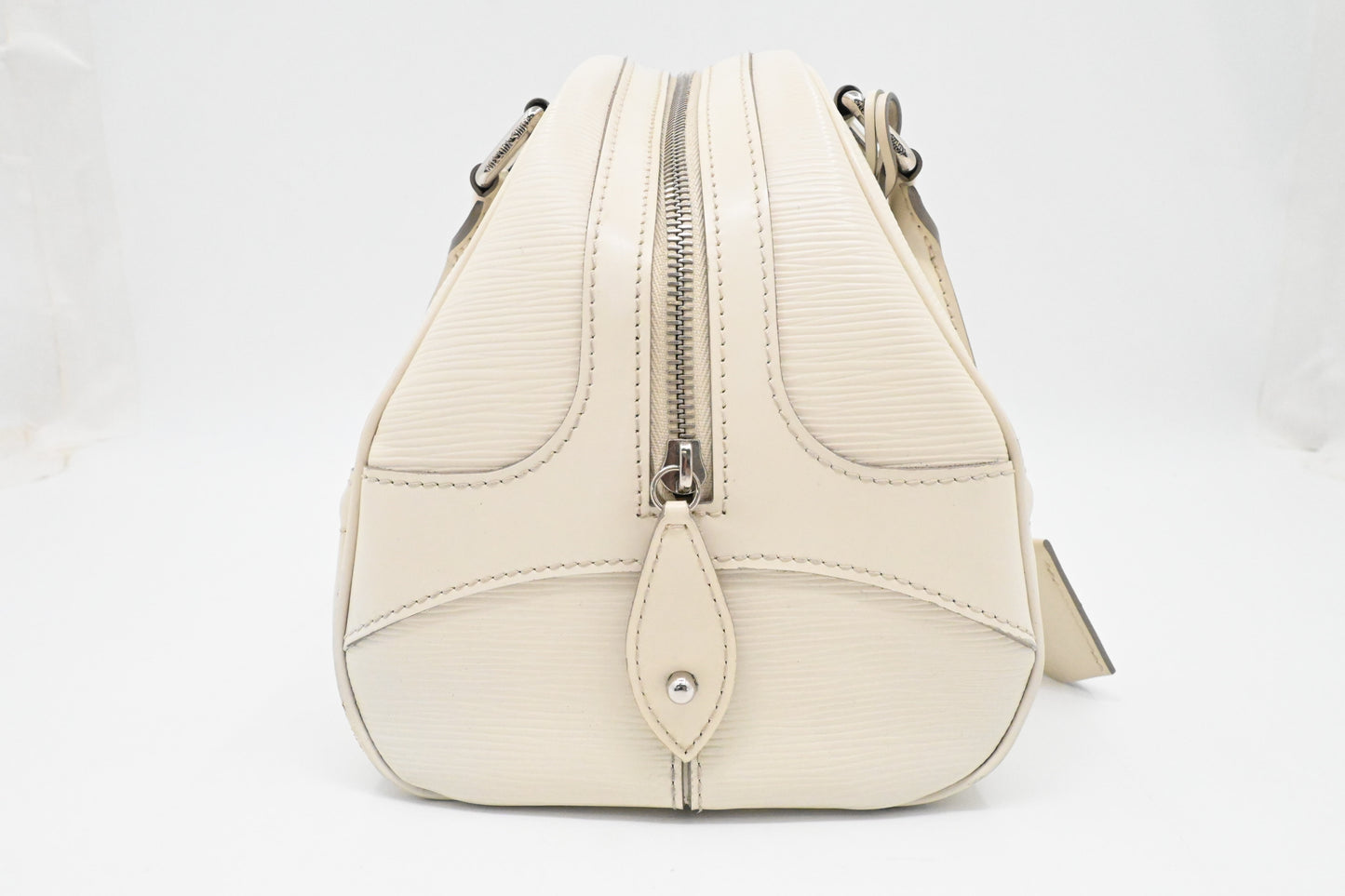 Louis Vuitton Montaigne PM in White Epi Leather