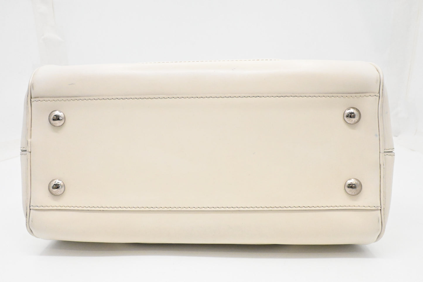Louis Vuitton Montaigne PM in White Epi Leather