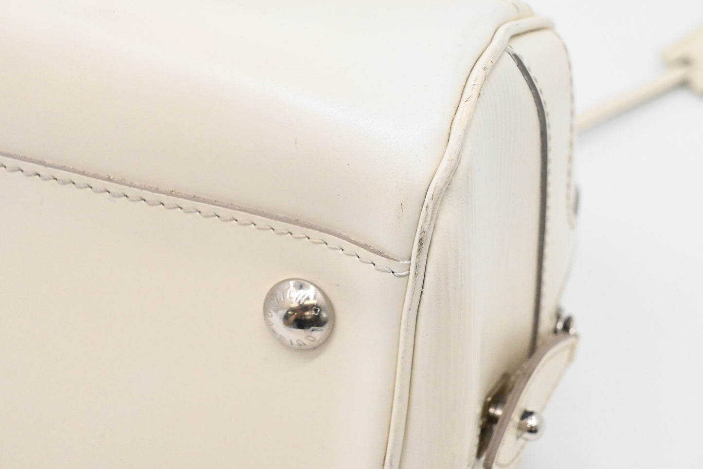 Louis Vuitton Montaigne PM in White Epi Leather