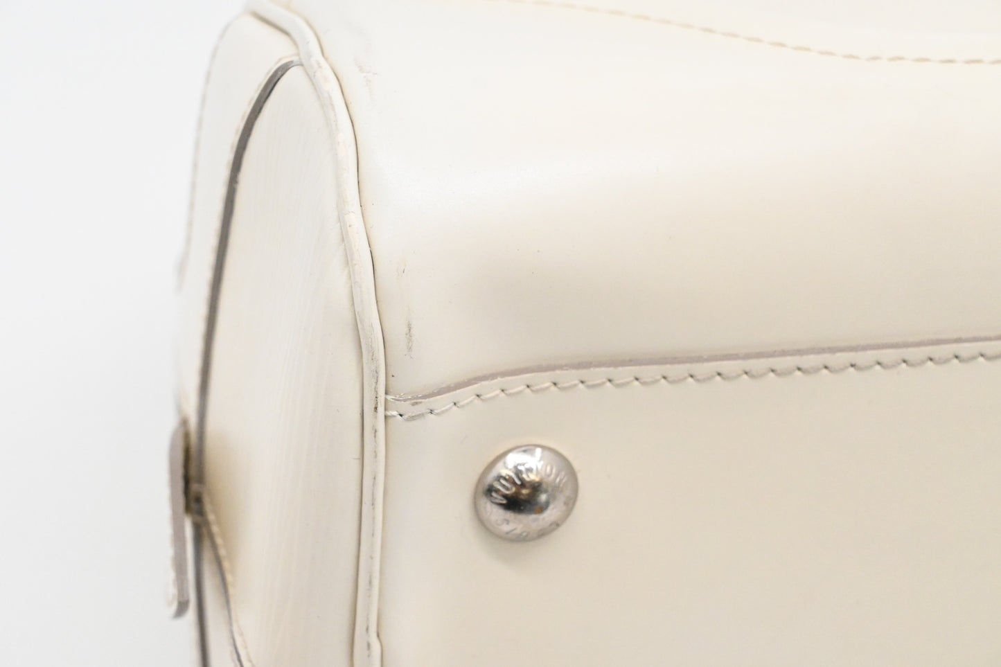 Louis Vuitton Montaigne PM in White Epi Leather