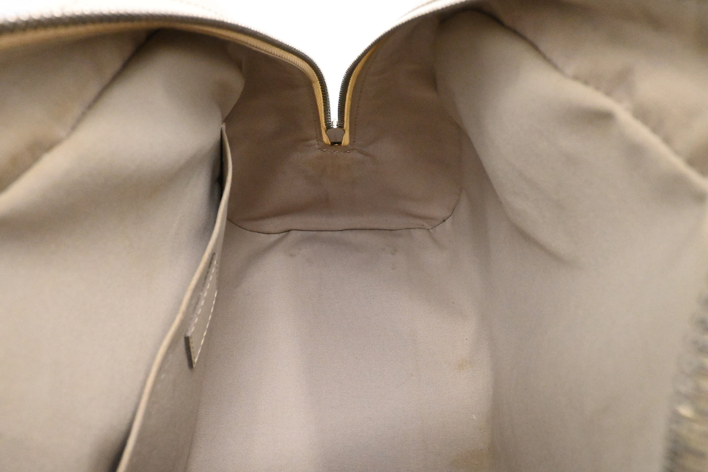 Louis Vuitton Montaigne PM in White Epi Leather