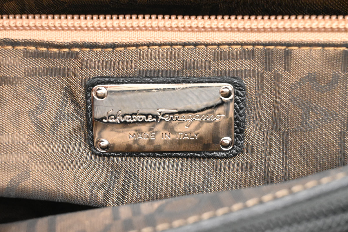 Ferragamo Shoulder Bag in Black Leather