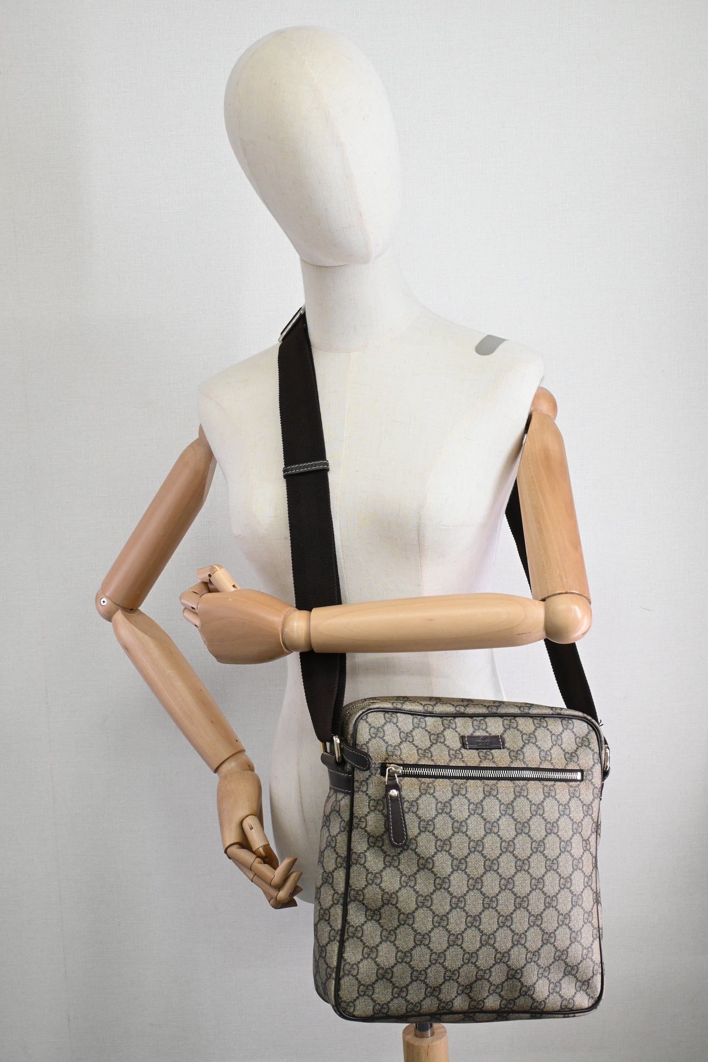 Gucci Crossbody Bag in GG Supreme Canvas