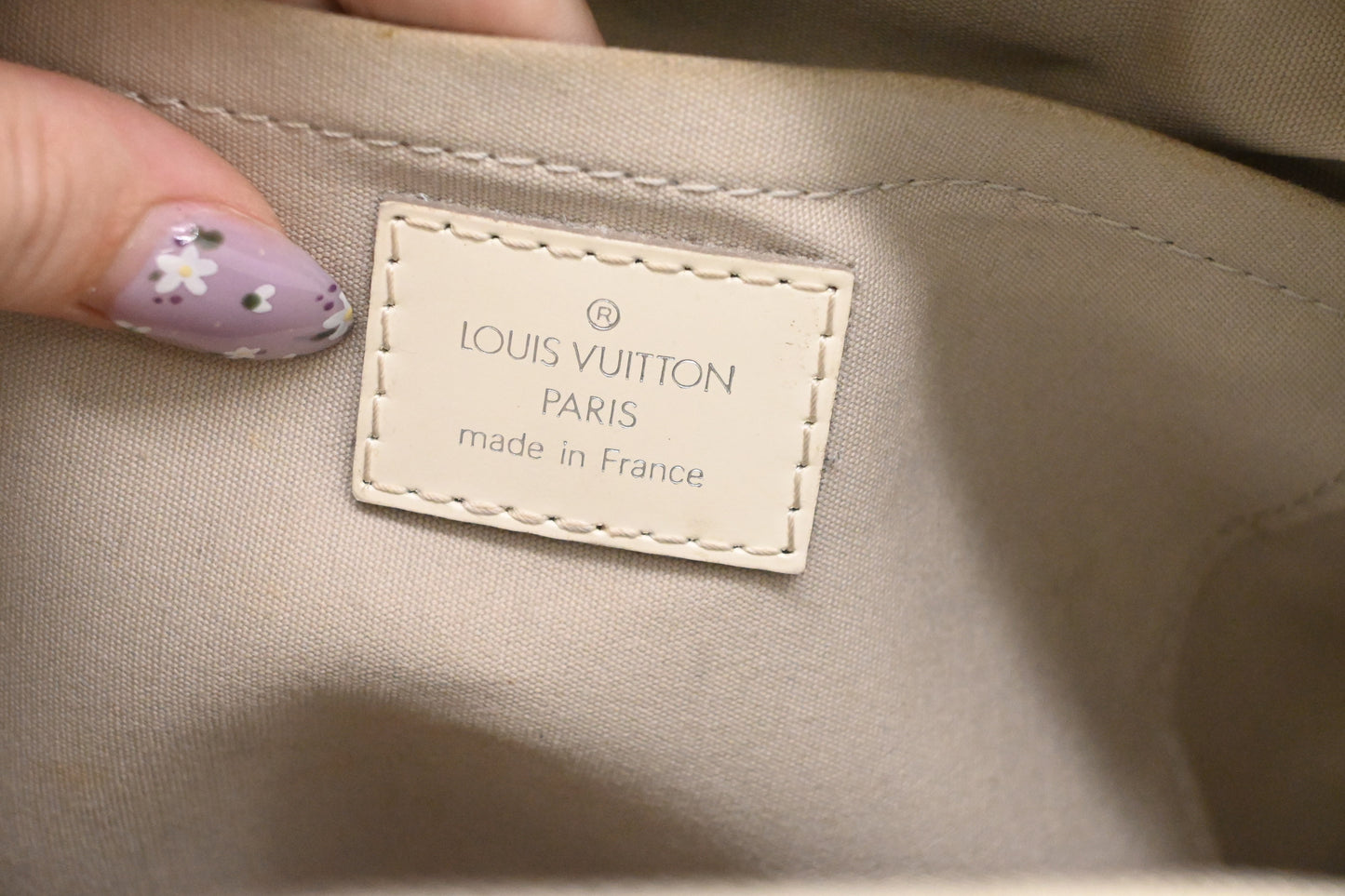 Louis Vuitton Montaigne PM in White Epi Leather