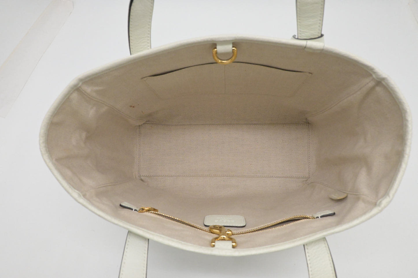 Loewe Shoulder Bag in White Leather