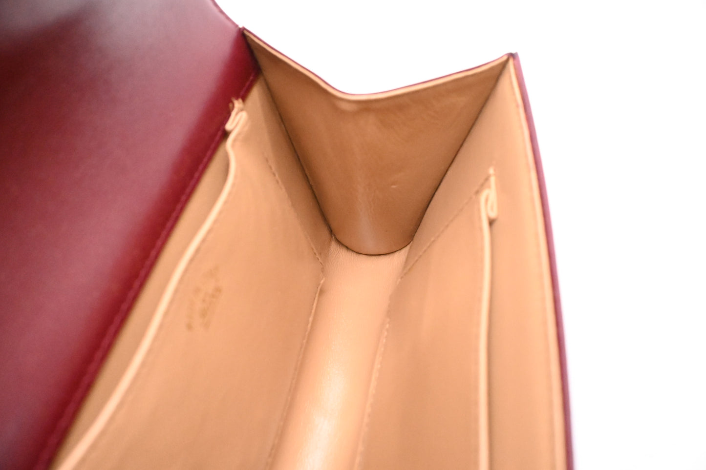 Gucci Clutch in Maroon Leather