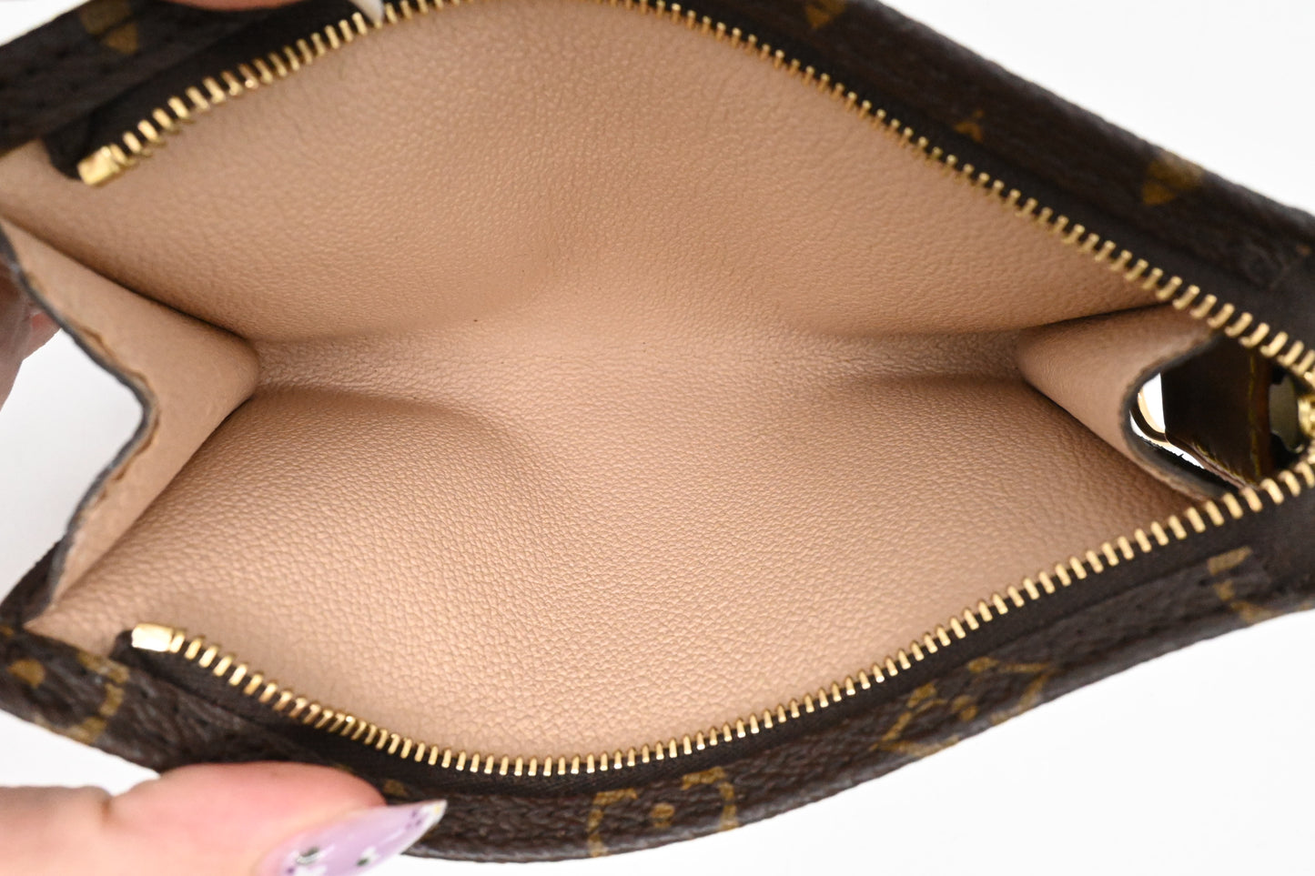 Louis Vuitton Bucket Pouch in Monogram Canvas